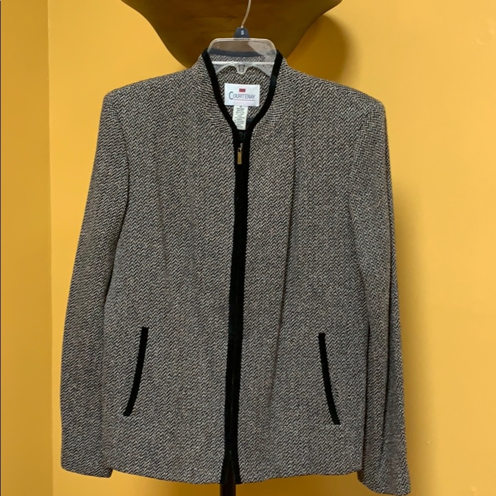 Blazers - Picture 3 of 4